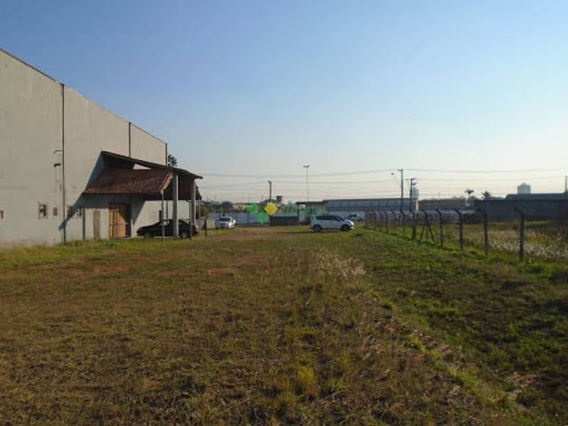 Galpão / Barracão com 2600m², à venda, no bairro Vila Jau em Poá