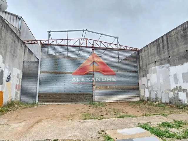 Galpão com 350m², à venda, no bairro Jardim Santa Júlia em São José Dos Campos