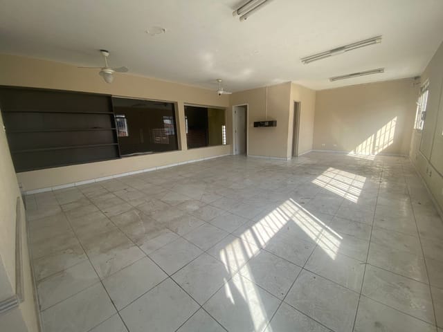 Foto do Galpão - Galpão comercial para venda em Vila Carrão, 448m² | Lares e Andares Imóveis