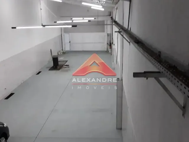 Galpão com 300m², à venda, no bairro Jardim San Marino em São José Dos Campos