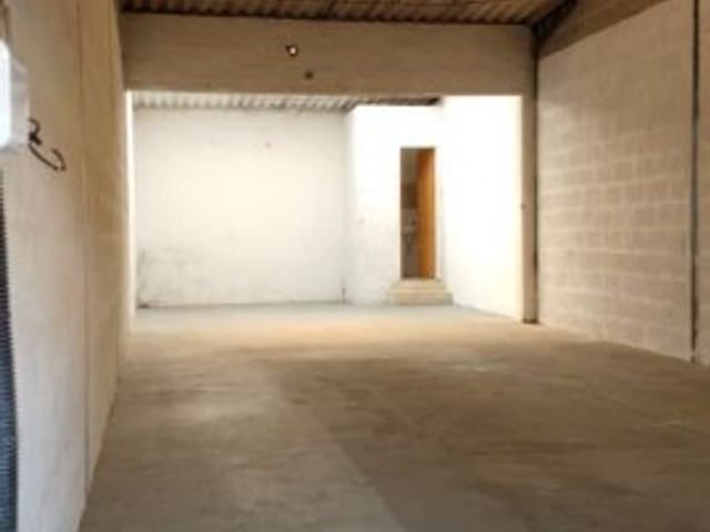 Galpão / Barracão para alugar, no bairro Corrêas em Petrópolis