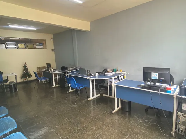 Galpão / Barracão com 360m², à venda, no bairro Camargos em Belo Horizonte