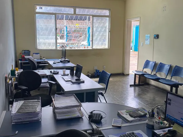 Galpão / Barracão com 360m², à venda, no bairro Camargos em Belo Horizonte