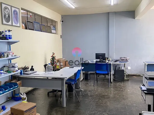 Galpão / Barracão com 360m², à venda, no bairro Camargos em Belo Horizonte