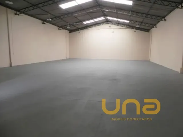 Galpão com 600m², para alugar, no bairro Não informado em Pinhais