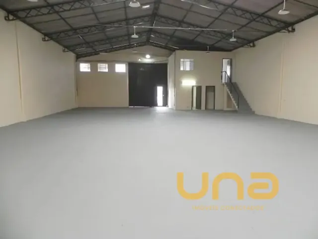 Galpão com 600m², para alugar, no bairro Não informado em Pinhais