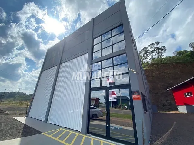 Galpão / Barracão com 306m², para alugar, no bairro Colinas em Concórdia