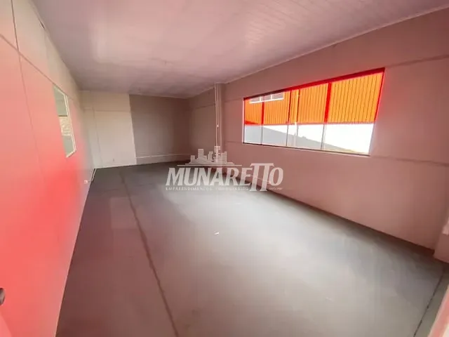 Galpão / Barracão com 306m², para alugar, no bairro Colinas em Concórdia