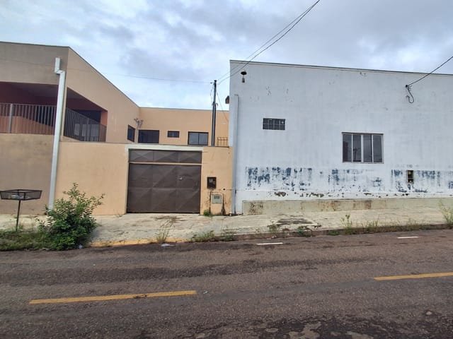 Foto do Galpão - Galpão comercial para venda em Centro, 400m² | Lares e Andares Imóveis