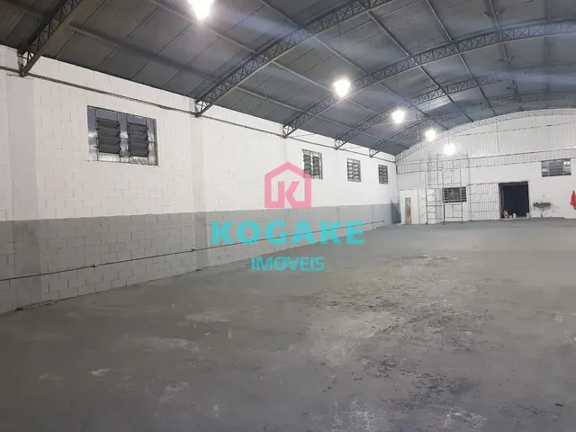 Galpão com 1000m², à venda, no bairro Chácaras Reunidas em São José Dos Campos