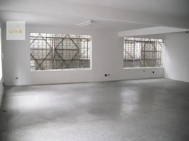 Galpão com 1012m², à venda, no bairro Cristo Rei em Curitiba