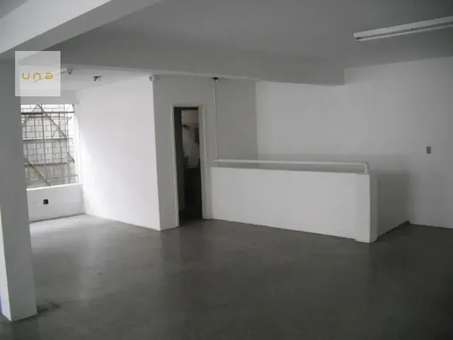 Galpão com 1012m², à venda, no bairro Cristo Rei em Curitiba