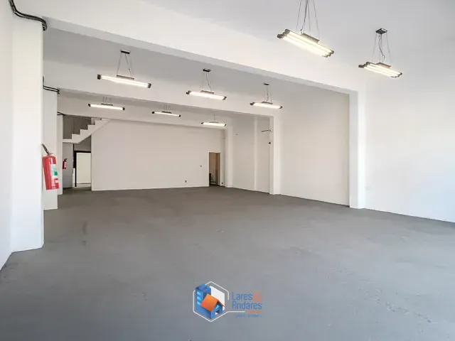 Galpão com 315m², à venda, no bairro São João Clímaco em São Paulo