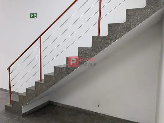 Galpão / Barracão com 350m², para alugar, no bairro Socorro em São Paulo