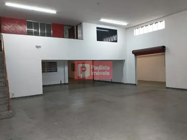 Galpão / Barracão com 350m², para alugar, no bairro Socorro em São Paulo