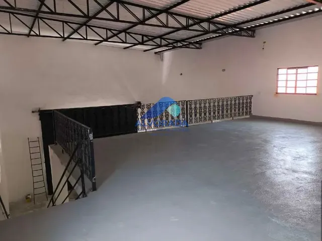 Galpão com 320m², à venda ou para alugar, no bairro Jardim São Dimas em São José Dos Campos
