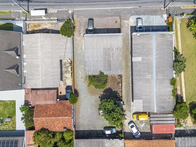 Galpão à venda, no bairro Santa Felicidade em Curitiba