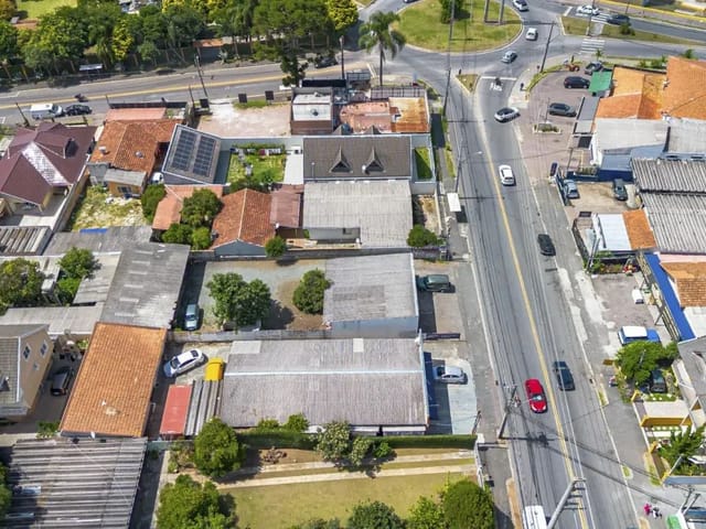 Galpão à venda, no bairro Santa Felicidade em Curitiba