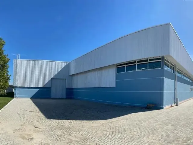 Galpão para alugar, no bairro Pinheirinho em Curitiba