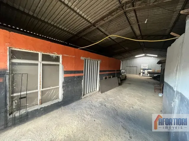 Galpão à venda, no bairro Rebouças em Curitiba