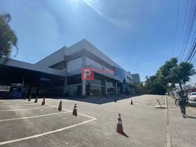 Galpão / Barracão com 12158m², à venda ou para alugar, no bairro Santo Amaro em São Paulo