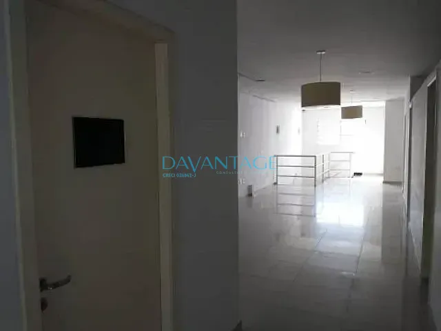 Galpão / Barracão com 300m², para alugar, no bairro Vila Leopoldina em São Paulo