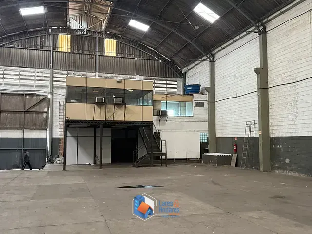 Galpão com 1000m², à venda, no bairro Piratininga em Osasco