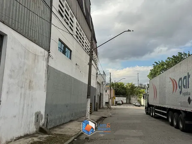 Galpão com 1000m², à venda, no bairro Piratininga em Osasco