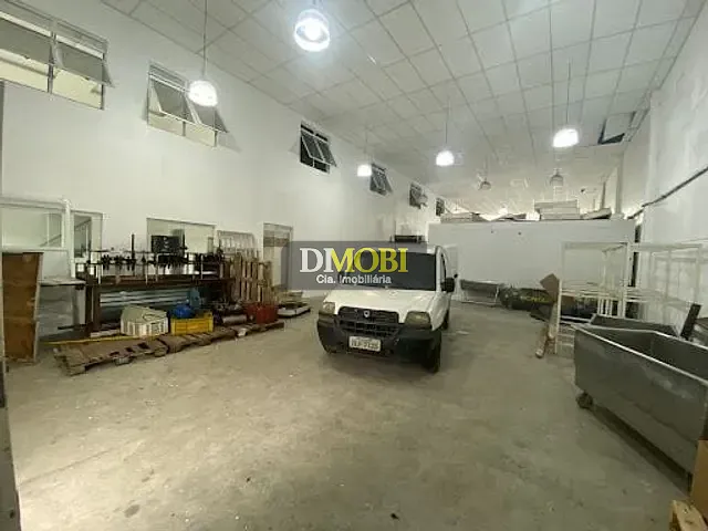 Galpão com 800m², para alugar, no bairro Distrito Industrial em Cachoeirinha