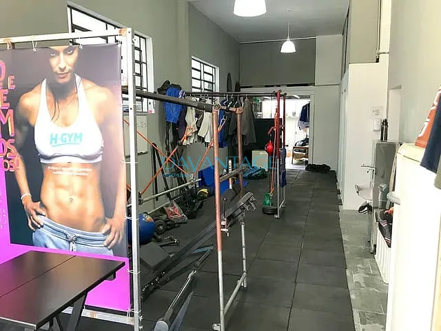 Galpão / Barracão com 261m², à venda, no bairro Vila Anastácio em São Paulo