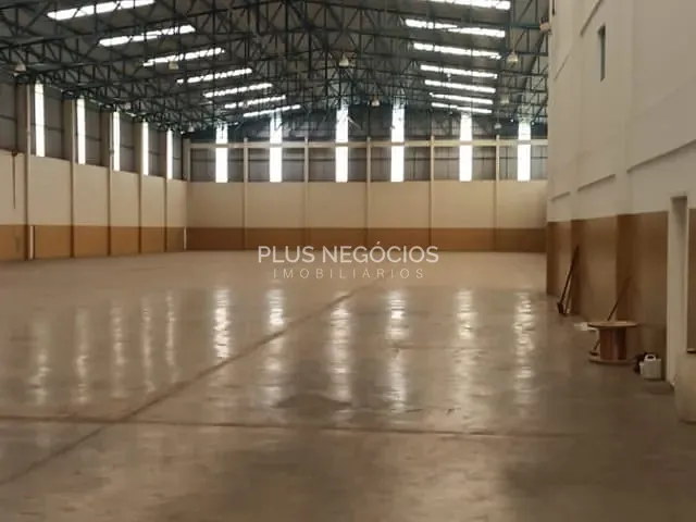 Galpão / Barracão com 5600m², para alugar, no bairro Cajuru do Sul em Sorocaba