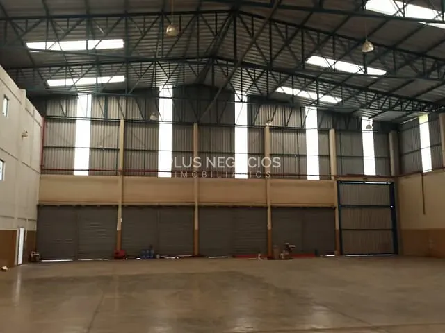 Galpão / Barracão com 5600m², para alugar, no bairro Cajuru do Sul em Sorocaba