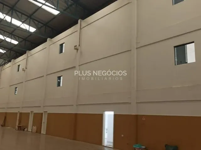 Galpão / Barracão com 5600m², para alugar, no bairro Cajuru do Sul em Sorocaba