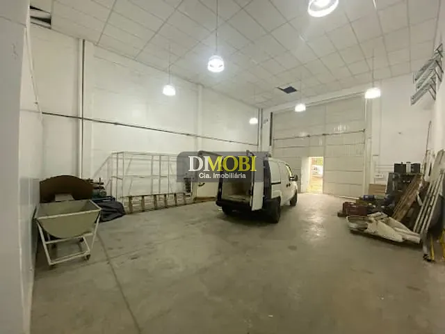 Galpão com 800m², à venda, no bairro Distrito Industrial em Cachoeirinha