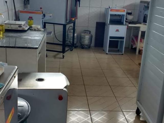 Galpão / Barracão à venda, no bairro Quitandinha em Petrópolis