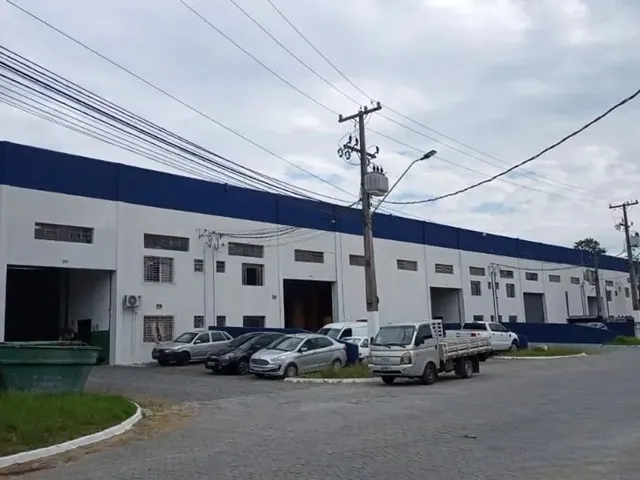 Galpão para alugar, no bairro Thomaz Coelho em Araucária