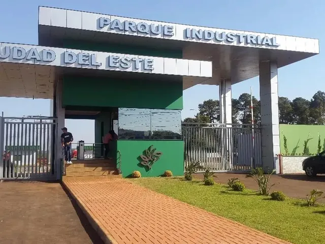 Galpão para alugar, no bairro Ciudad del Este em Curitiba