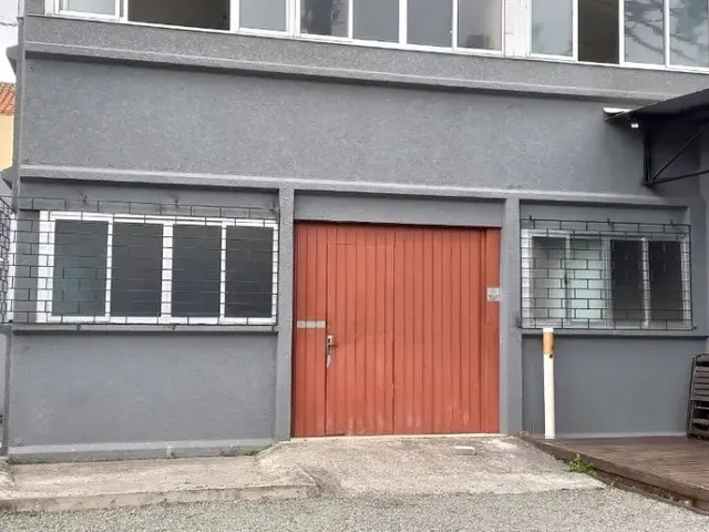 Galpão para alugar, no bairro Santo Inácio em Curitiba
