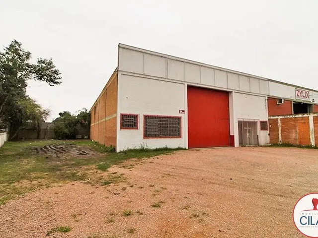Galpão com 1075m², para alugar, no bairro Hauer em Curitiba