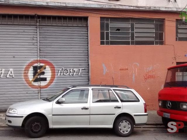 Galpão / Barracão com 300m², à venda ou para alugar, no bairro Vila Antonieta em São Paulo