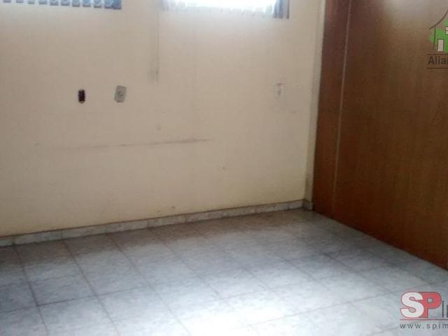 Galpão / Barracão com 300m², à venda ou para alugar, no bairro Vila Antonieta em São Paulo