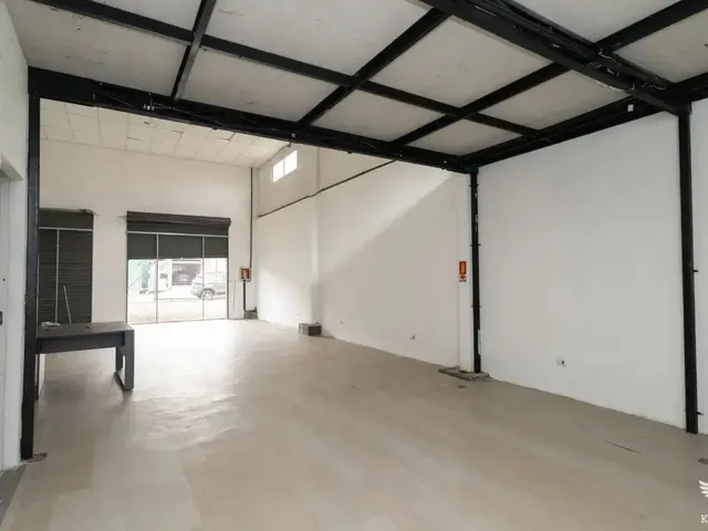 Galpão para alugar, no bairro Santa Felicidade em Curitiba