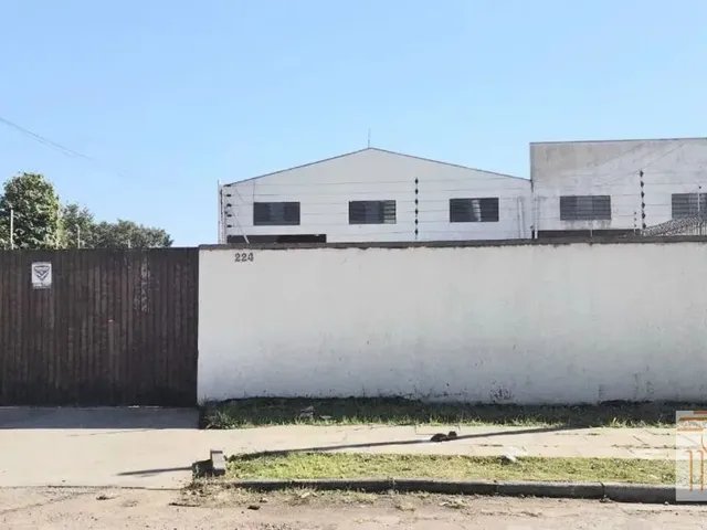 Galpão à venda, no bairro Uberaba em Curitiba