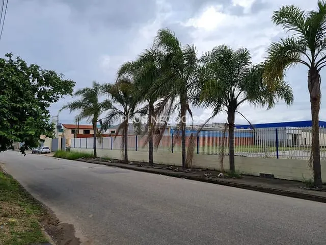 Galpão / Barracão com 3200m², para alugar, no bairro Iporanga em Sorocaba