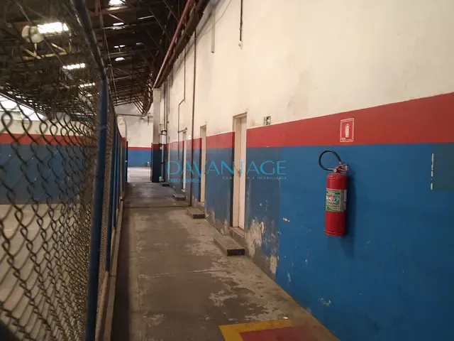 Galpão / Barracão com 4698m², para alugar, no bairro Vila Leopoldina em São Paulo