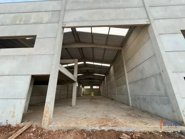 Galpão com 1256m², para alugar, no bairro Área Industrial em Campina Grande Do Sul