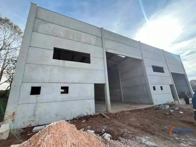 Galpão com 628m², para alugar, no bairro Área Industrial em Campina Grande Do Sul