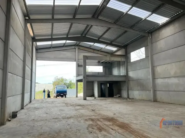 Galpão com 628m², para alugar, no bairro Área Industrial em Campina Grande Do Sul