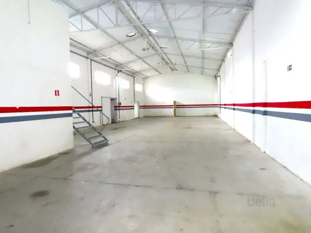 Galpão para alugar, no bairro Afonso Pena em São José Dos Pinhais