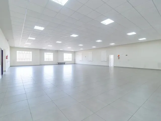 Galpão para alugar, no bairro Campo Comprido em Curitiba